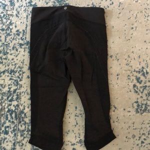 lululemon athletica Pants - Lululemon luxtreme crop leggings size 6 lululemon athletica Pants - Lululemon luxtreme crop leggings size 6